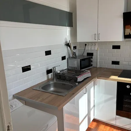 Gare Centre Apartment *